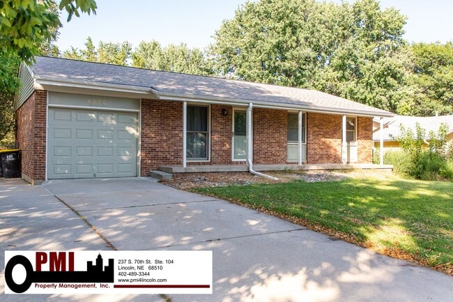 Building Photo - 8030 N Hazelwood Dr