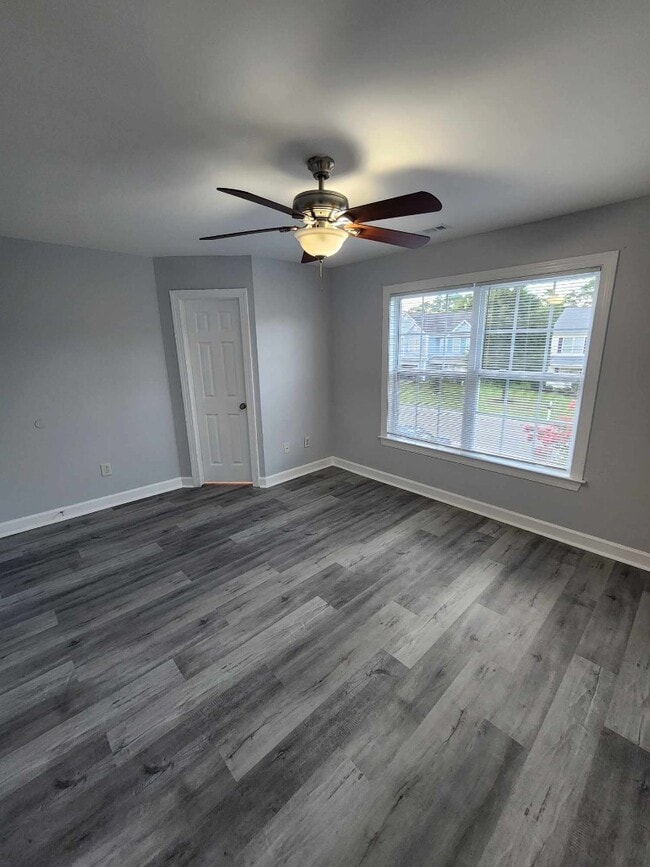 Building Photo - 152 Molinia Dr