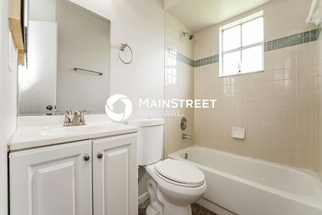 Building Photo - 3 Bedroom Pet-Friendly Home in Sebastian, ...