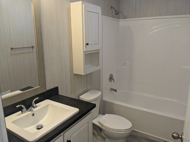 Building Photo - 3617 N Grand Ave E