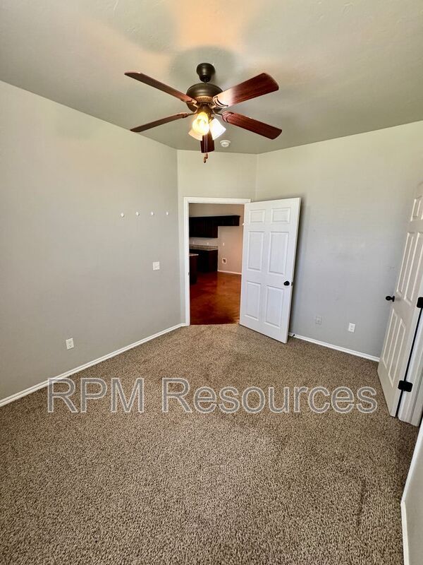 Building Photo - 1818 Post Oak Rd