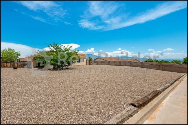 Building Photo - !!!PRICE INPROVMENT JUST IN TIME FOR SCHOO...
