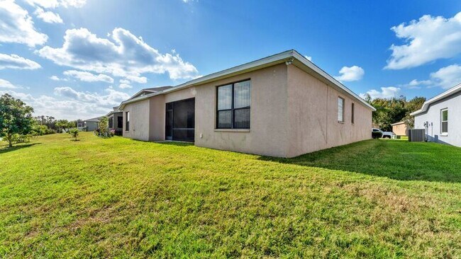 Building Photo - 3360 Fiddle Leaf Way