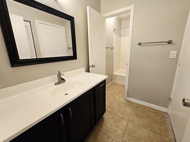 Building Photo - 4526 Brook Hollow Cir