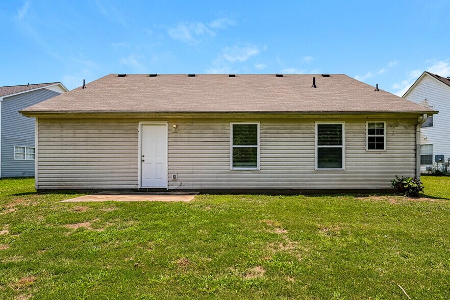 Building Photo - 172 Marsh Glen Dr