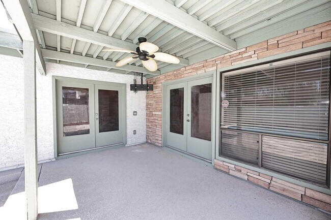 Building Photo - 1627 E Redfield Rd