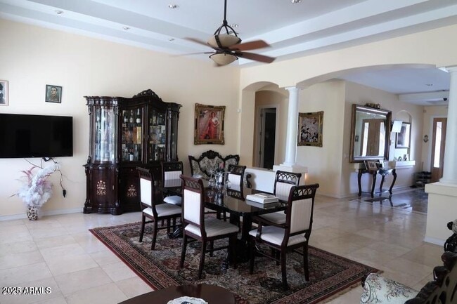 Building Photo - 6823 N 14th St