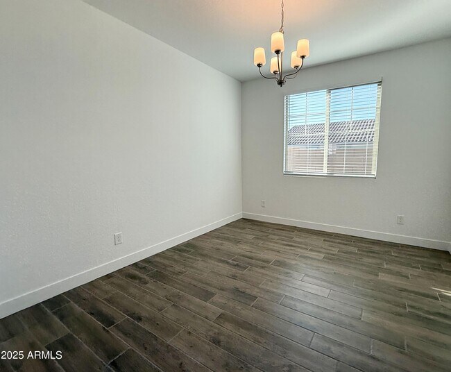 Building Photo - 10203 W Crittenden Ln