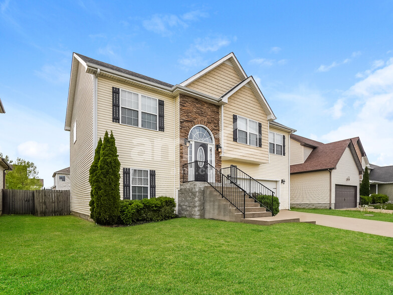 Building Photo - 3758 Gray Fox Dr