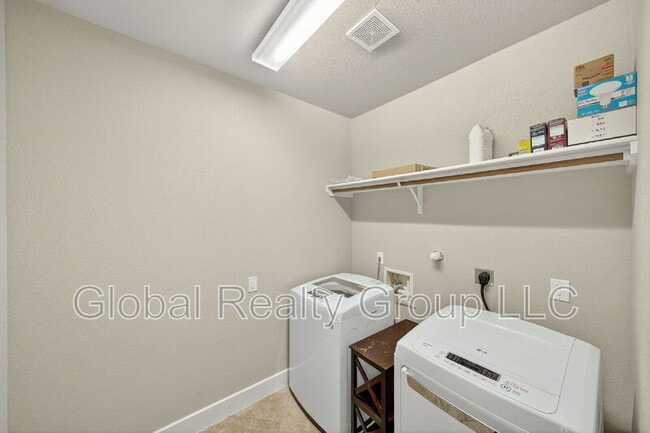 Building Photo - 7914 Milton Favor