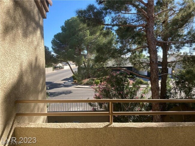 Building Photo - 3145 E Flamingo Rd