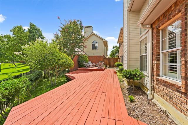 Building Photo - 9420 Blue Jay Way