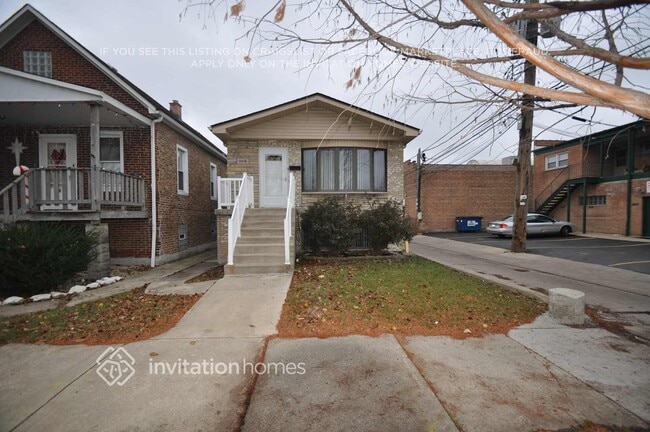 Building Photo - 11114 S Troy St