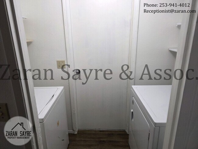 Building Photo - 33039-33041 22nd Pl S