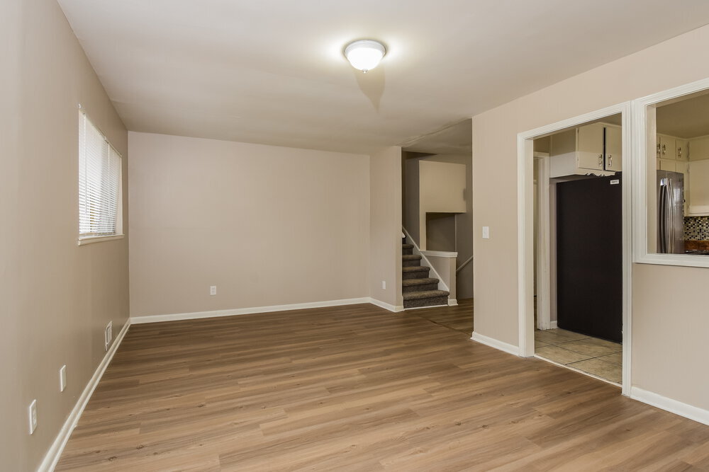 Building Photo - 448 King Arthur Ct