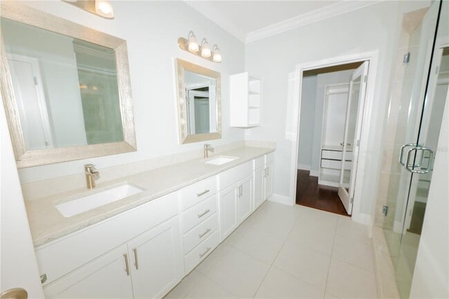 Building Photo - 8301 Foster Dr