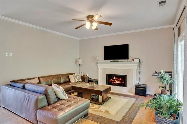 Building Photo - 10545 Windsor Park Dr