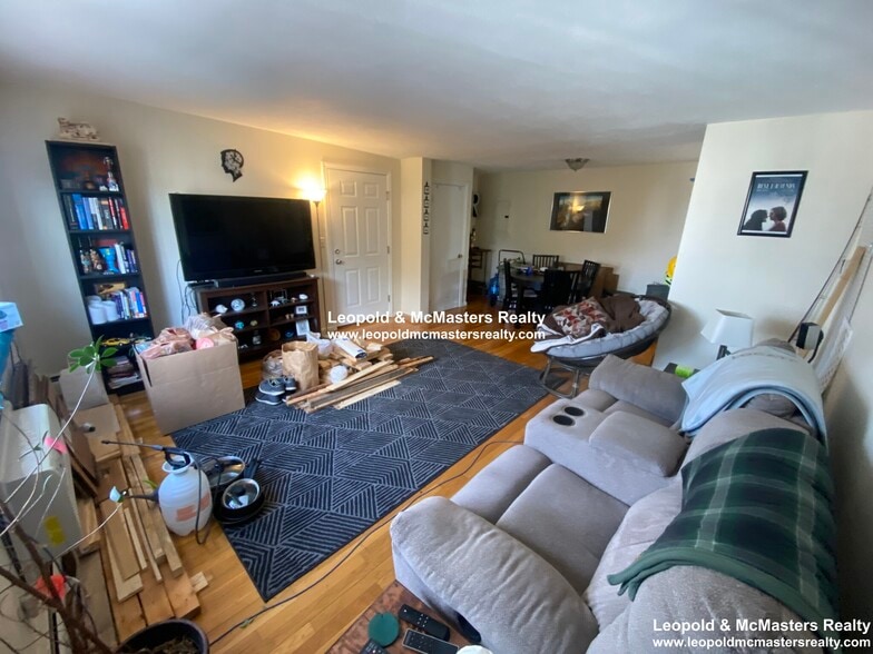 Building Photo - 81 Litchfield St