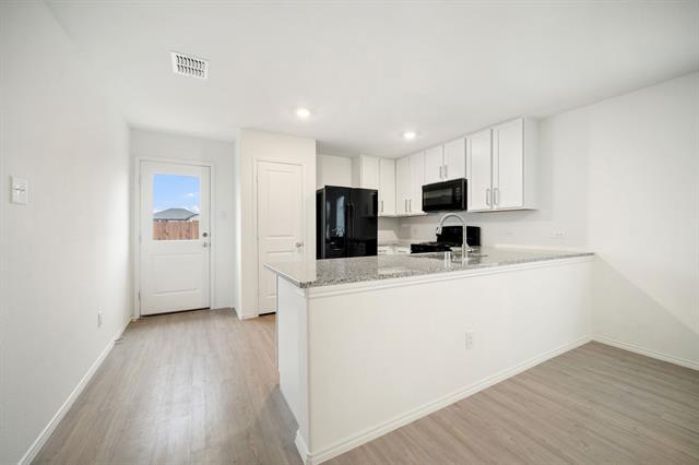 Building Photo - 3037 Ashbrook Ln