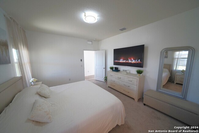 Building Photo - Charming Home Now Available in the Liberte...
