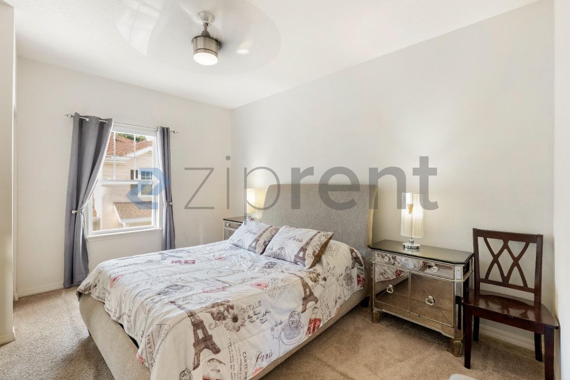 Building Photo - Unit 106