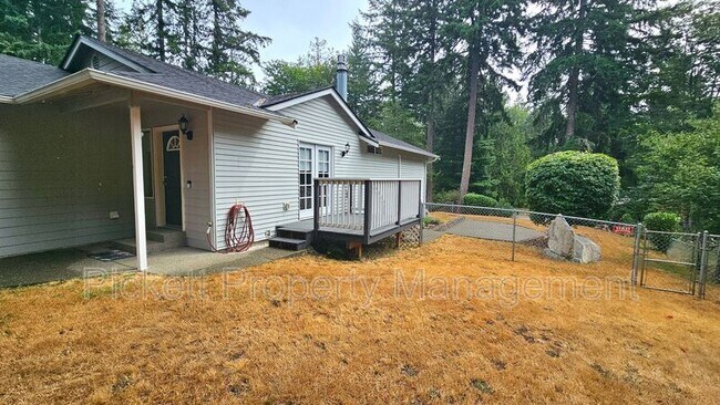 Building Photo - 11389 Symes Rd NW