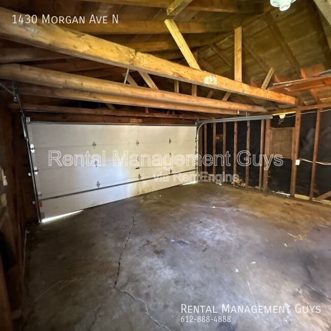 Building Photo - 1430 N Morgan Ave