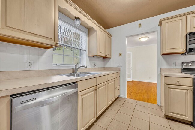 Building Photo - Winter Park Charmer