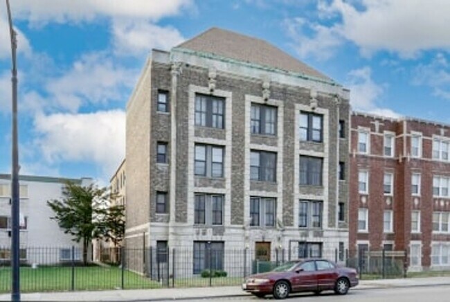 Building Photo - 156 N Central Ave