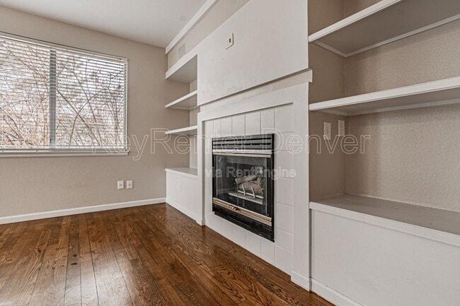 Building Photo - 1099 S Walden Way