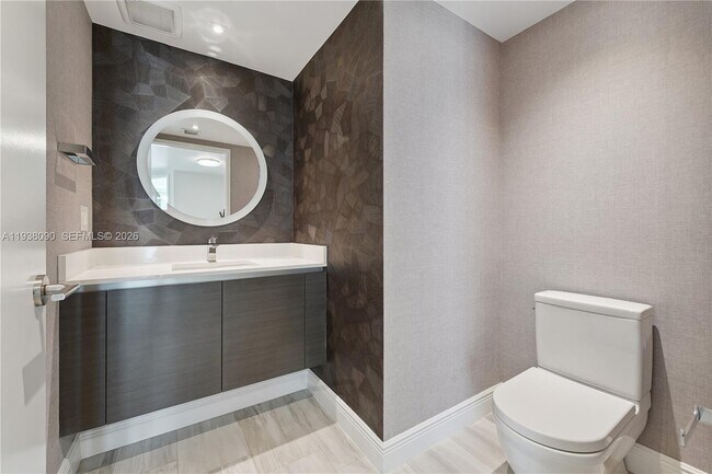 Building Photo - 300 Sunny Isles Blvd