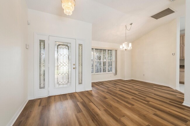 Building Photo - 2466 SE Renick Ave