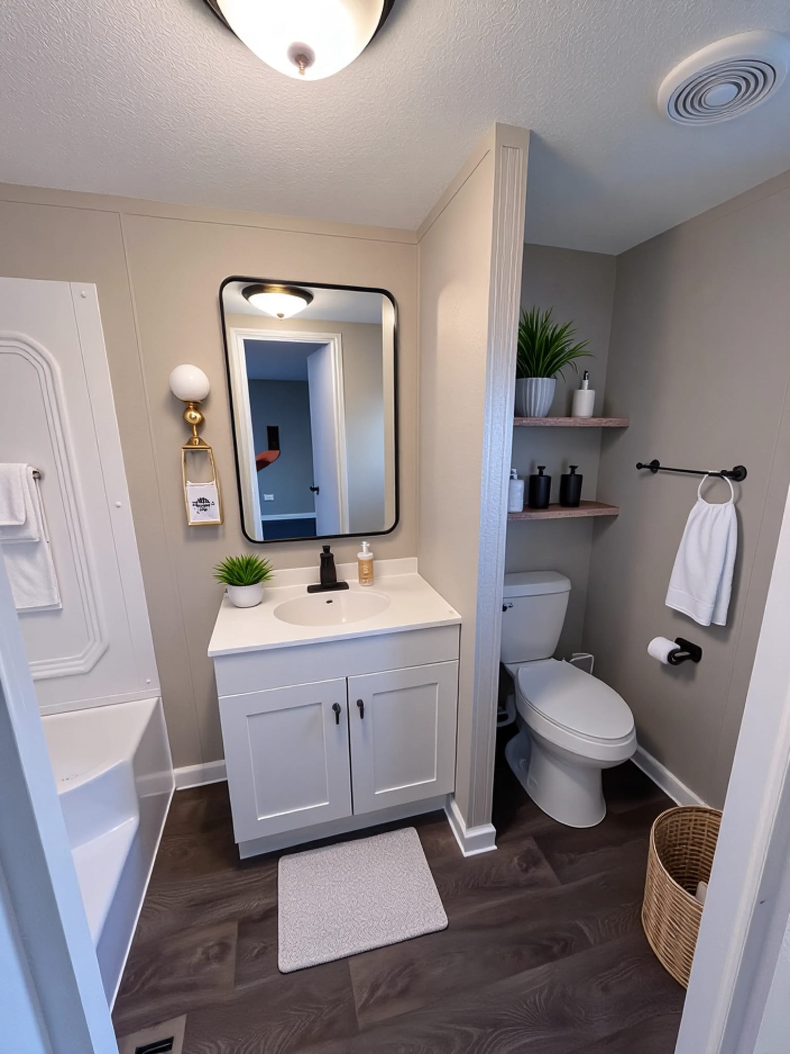 Building Photo - 215 Comanche Trail