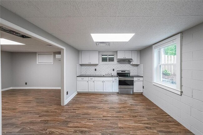 Building Photo - 9805 Buice Rd