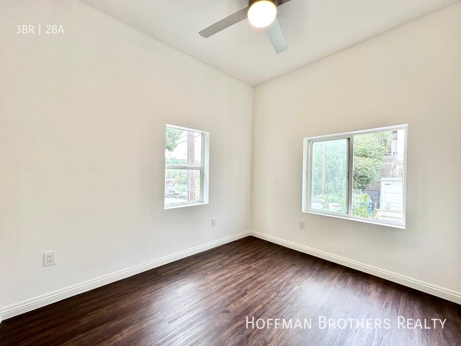 Building Photo - 201 Lake Shore Terrace