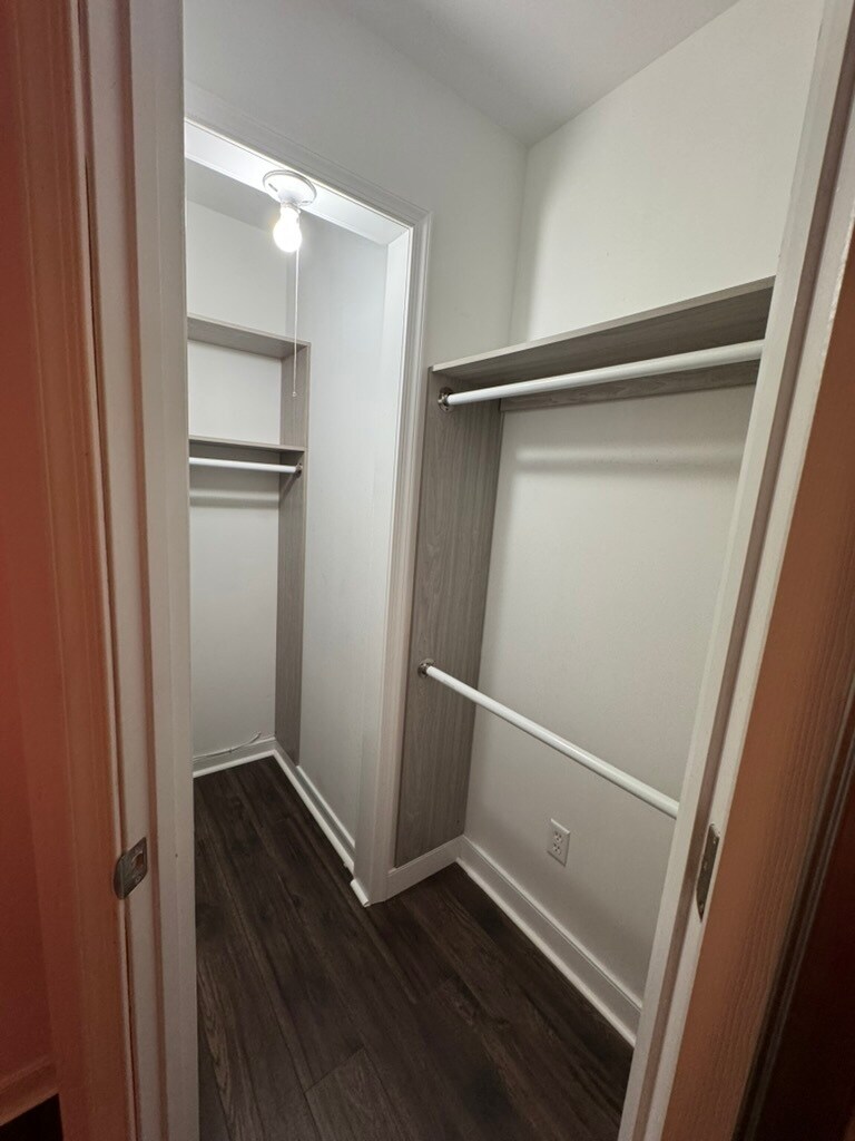 Second Bedroom Custom Walk In - 5605 Eagle Lake Dr