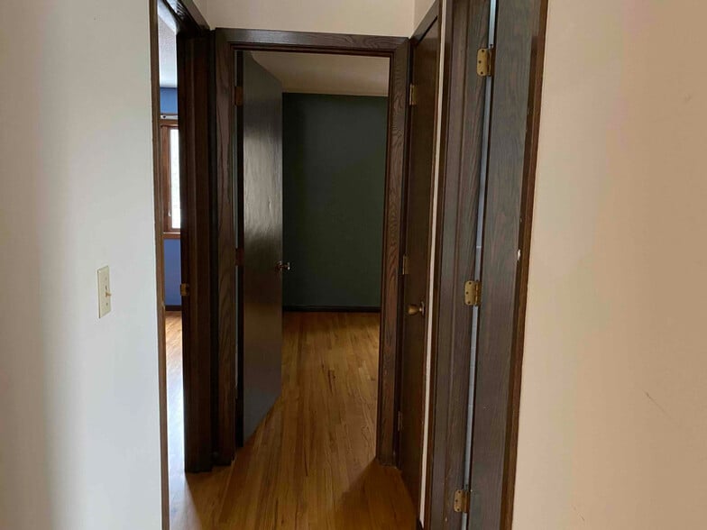 Building Photo - 425 Edgewood Ave