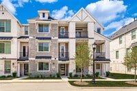 Building Photo - 8345 Huron Peak Dr