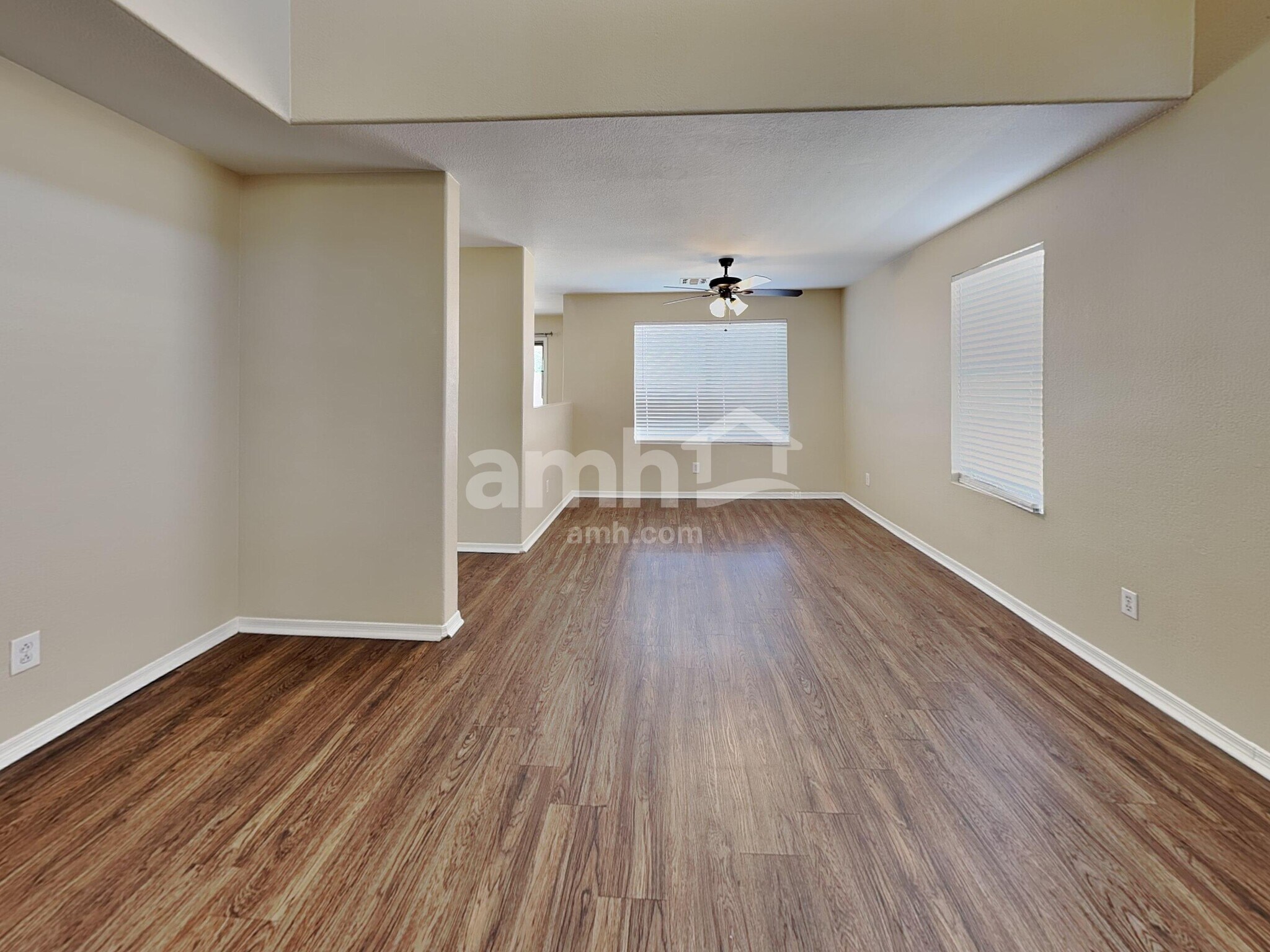 Building Photo - 7926 N 54th Dr