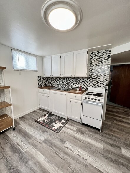 Building Photo - 360 W 4800 S