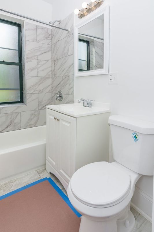 Building Photo - 6711 S Cregier Ave