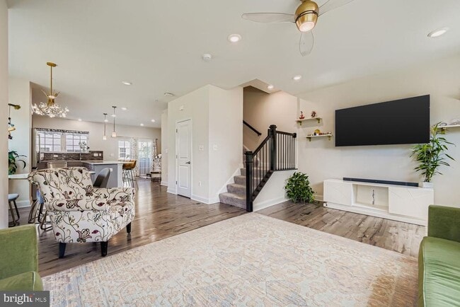 Building Photo - 7588 Warburg Way