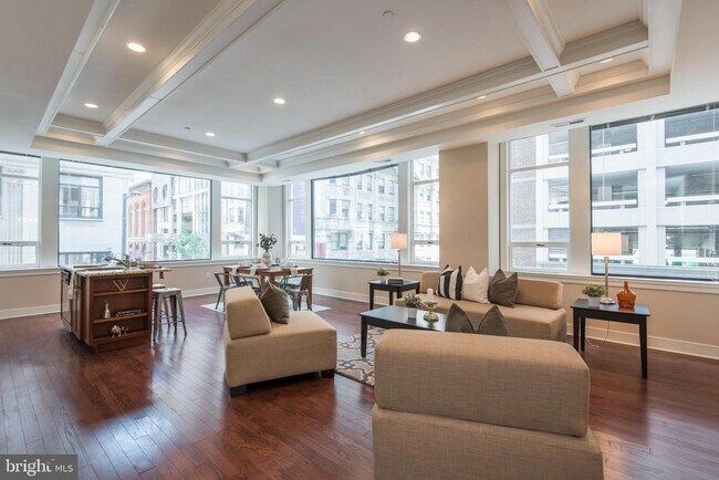 Building Photo - 1501 Locust St