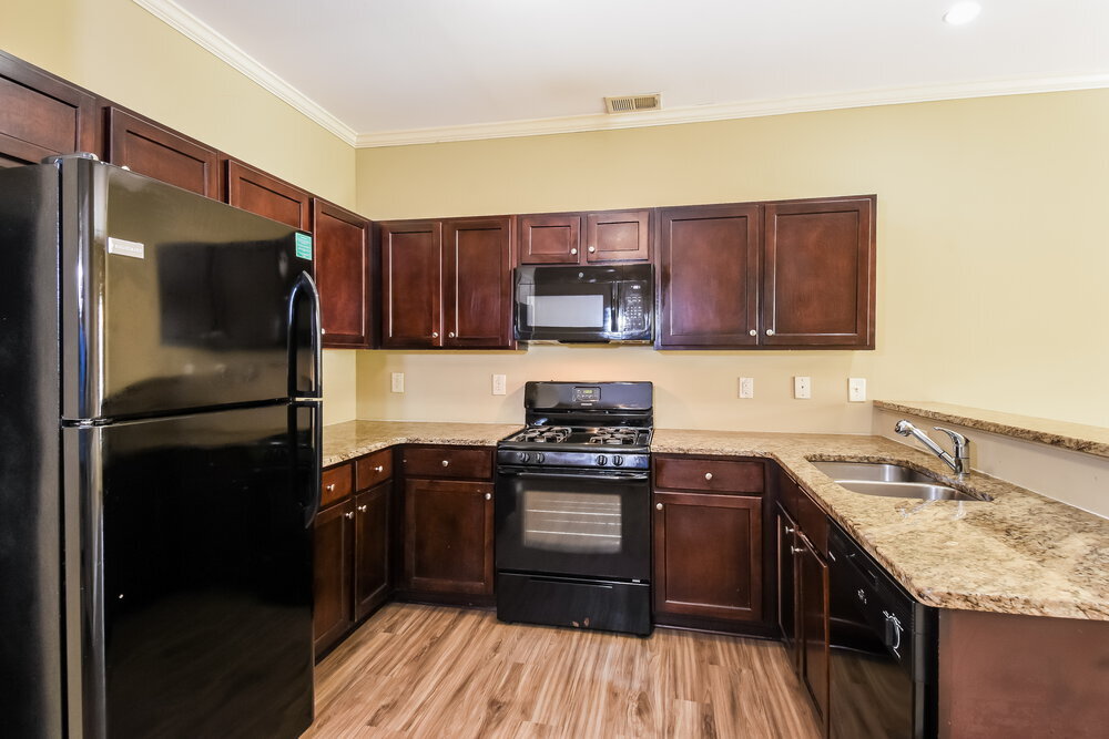 Building Photo - 173 Camellia Way