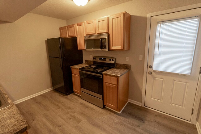 Building Photo - 3910 Snowy Owl Dr