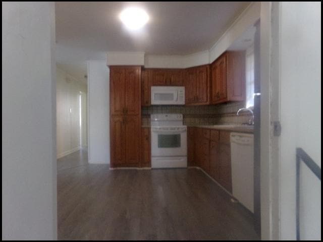 Building Photo - 204 Dobbs St