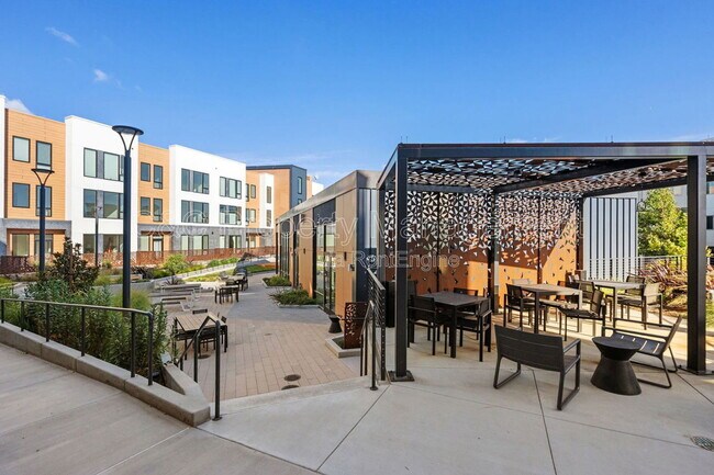 Building Photo - 52 Kirkwood Ave