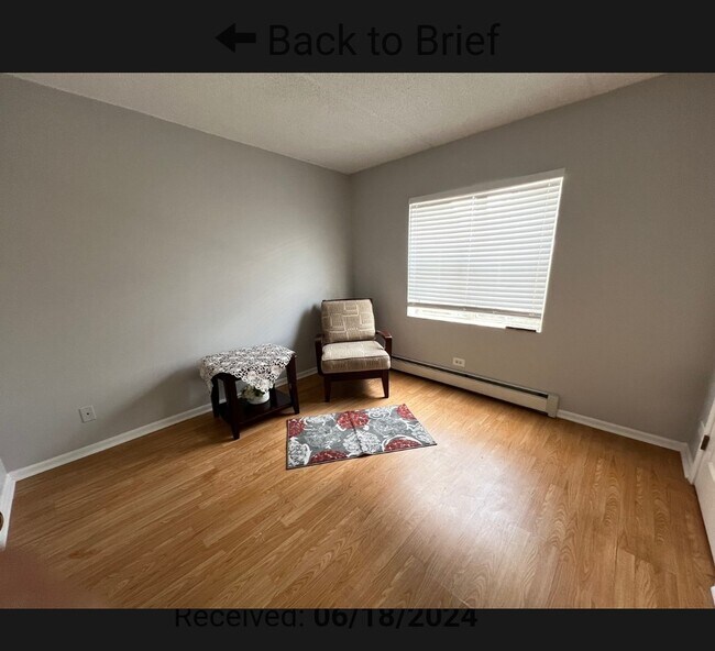 Building Photo - 6550 W Belmont Ave