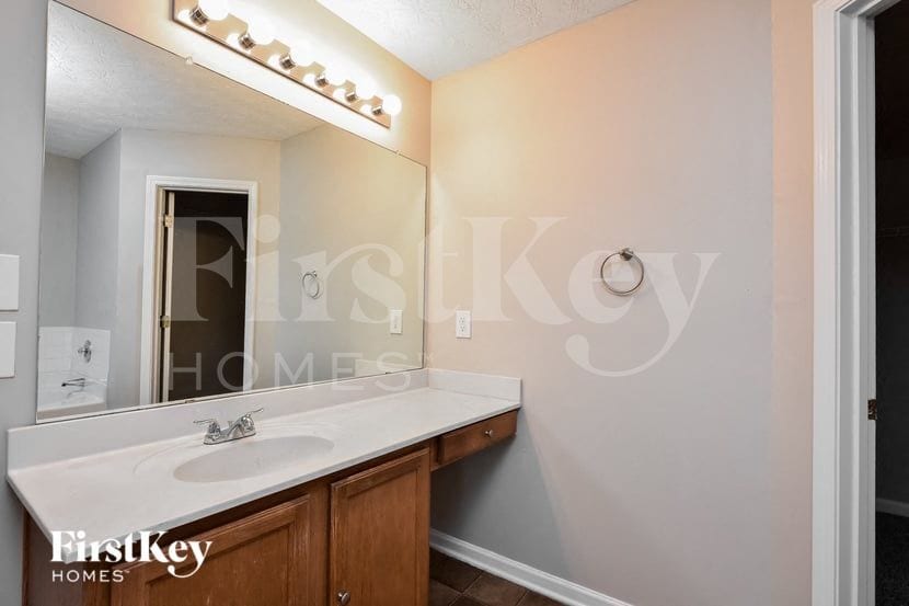 Building Photo - 6272 Lake Valley Point