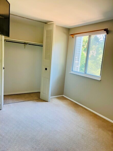 Building Photo - 7734 Kingsberry Ct